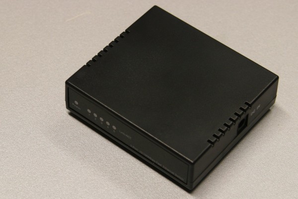Przełącznik switch 5-port PoE kamery czytniki